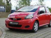 Używany Toyota Aygo Basis 68 KM (50 kW) 2009 Czerwony Hatchback