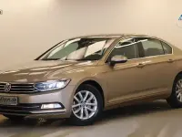 Gebraucht VW Passat 125 PS (91 kW) 2016 Gold Limousine