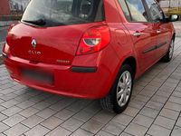 Gebraucht Renault Clio II 88 PS (64 kW) 2006 Rot Kleinwagen