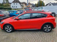 Gebraucht Ford Focus Active 125 PS (91 kW) 2019 Rot Limousine
