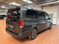 Gebraucht Mercedes V300 237 PS (174 kW) 2025 Grau Van / Kleinbus