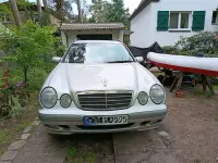 Używany Mercedes E220 Classic 143 KM (105 kW) 2000 Srebrny Kombi