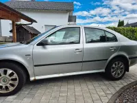 Używany Skoda Octavia Style 116 KM (85 kW) 2004 Srebrny Sedan/Limuzyna
