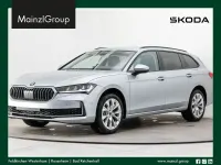 Neu Skoda Superb Selection 150 PS (110 kW) 2026 Aluminiumsilber metallic Kombi