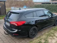 Gebraucht Ford Focus Titanium 140 PS (102 kW) 2019 Schwarz Kombi
