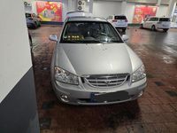 Gebraucht Kia Cerato 150 PS (110 kW) 2005 Silber Limousine