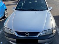 Gebraucht Opel Vectra 101 PS (74 kW) 1999 Silber Limousine