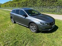 Gebraucht Volvo V60 CC Pro 245 PS (180 kW) 2017 Grau Kombi