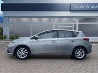 Gebraucht Toyota Auris Basis 116 PS (85 kW) 2016 Titansilber mica metallic Limousine