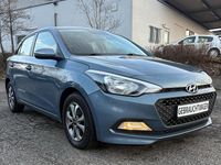 Gebraucht Hyundai i20 GO! 75 PS (55 kW) 2017 Aqua sparkling / met Kleinwagen