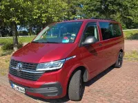 Gebraucht VW Multivan Trendline 150 PS (110 kW) 2020 Rot Van / Kleinbus