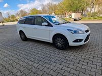 Gebraucht Ford Focus 116 PS (85 kW) 2010 Weiß Kombi