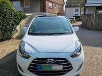 Gebraucht Hyundai ix20 125 PS (91 kW) 2019 Weiß Kleinwagen