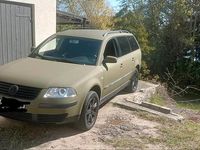 Usata VW Passat 150 CV (110 kW) 2003 Verde Station wagon
