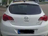 Gebraucht Opel Astra Color Edition 120 PS (88 kW) 2012 Weiß Limousine