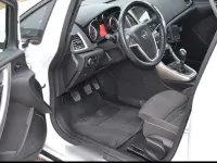 Gebraucht Opel Astra 140 PS (102 kW) 2010 Weiß Limousine