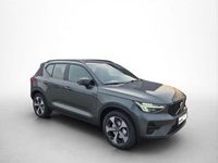 Neu Volvo XC40 Plus 163 PS (119 kW) 2026 Grün SUV