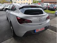 Second-hand Opel Astra 165 CP (121 kW) 2012 Alb Coupe