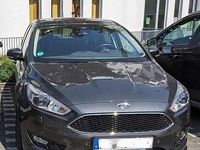 Gebraucht Ford Focus Titanium 120 PS (88 kW) 2016 Grau Limousine