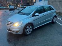 Gebraucht Mercedes B160 95 PS (69 kW) 2009 Silber Van / Kleinbus