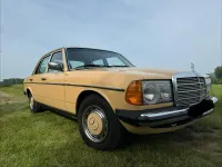 Gebraucht Mercedes 200 109 PS (80 kW) 1981 Gelb Limousine