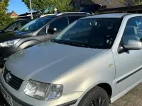Gebraucht VW Polo Basis 60 PS (44 kW) 2000 Silber Limousine