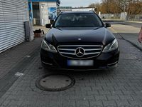 Gebraucht Mercedes E220 170 PS (125 kW) 2016 Schwarz Kombi