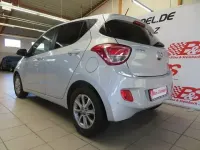 Gebraucht Hyundai i10 Trend 67 PS (49 kW) 2016 Silber Kleinwagen