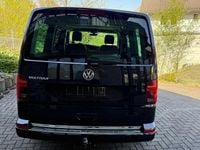 Gebraucht VW Multivan Highline 150 PS (110 kW) 2021 Schwarz Van
