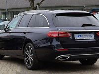Gebraucht Mercedes E300 306 PS (225 kW) 2022 Blau Limousine
