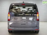 Neu VW Caddy Maxi Life 122 PS (89 kW) 2026 Pure grey uni () Van / Kleinbus