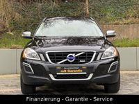 gebraucht Volvo XC60 R-Design*AUTOM*WENIG KM*1 HAND*LEDER*XENON