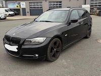 Gebraucht BMW 330 245 PS (180 kW) 2011 Schwarz Kombi