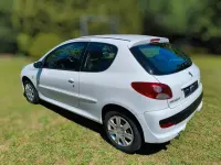Gebraucht Peugeot 206+ 60 PS (44 kW) 2012 Weiß Kleinwagen