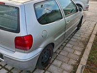Gebraucht VW Polo 50 PS (36 kW) 2000 Silber Kleinwagen
