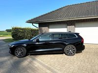 Gebraucht Volvo V60 455 PS (334 kW) 2022 Schwarz Kombi
