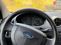 Gebraucht Ford Fiesta 80 PS (58 kW) 2003 Blau Kleinwagen