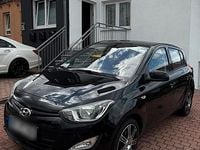 Gebraucht Hyundai i20 Edition 86 PS (63 kW) 2014 Schwarz Kleinwagen