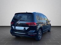 Gebraucht VW Touran Highline 150 PS (110 kW) 2022 Deep black perleffekt Van / Kleinbus