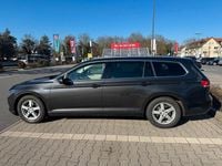 Gebraucht VW Passat 150 PS (110 kW) 2017 Grau Kombi