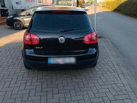 Gebraucht VW Golf IV 75 PS (55 kW) 2004 Schwarz Kleinwagen