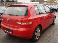 Gebraucht VW Golf VI Team 105 PS (77 kW) 2010 Rot Kleinwagen