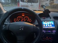 Gebraucht Peugeot 206 74 PS (54 kW) 2008 Silber Kleinwagen