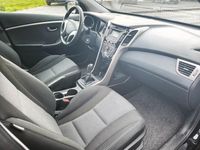 Gebraucht Hyundai i30 Classic 99 PS (72 kW) 2014 Schwarz Limousine