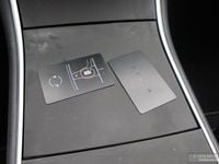 Gebraucht Tesla Model 3 Long Range AWD 258 kW (351 PS) 2019 Rot Limousine