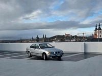 Gebraucht BMW 320 150 PS (110 kW) 1996 Silber Limousine