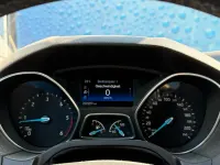 Gebraucht Ford Focus 120 PS (88 kW) 2014 Grau Kleinwagen