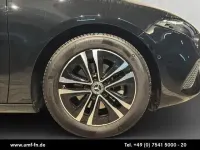 Gebraucht Mercedes A180 Advanced 136 PS (100 kW) 2023 Lack kosmosschwarz Limousine