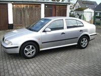 Gebraucht Skoda Octavia 100 PS (73 kW) 1999 Silber Limousine