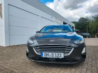 Gebraucht Ford Focus Cool & Connect 120 PS (88 kW) 2021 Schwarz Limousine